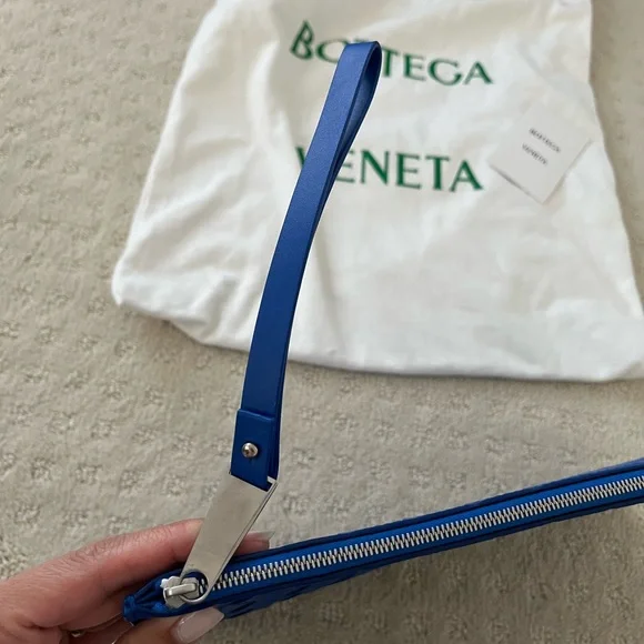 Bottega Veneta large intrecciato pouch - Picture 2 of 4